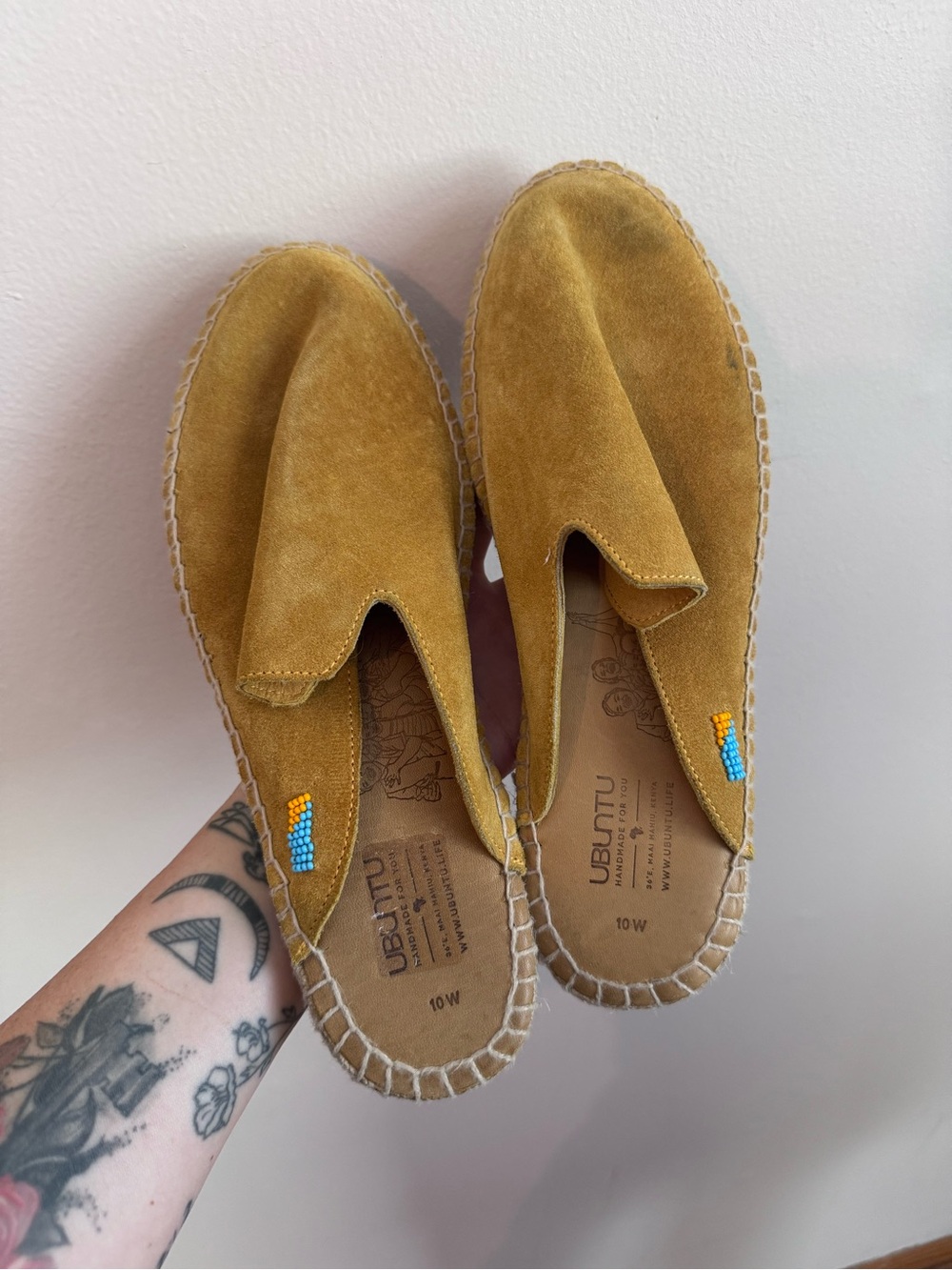 UBUTU Women’s Mustard Suede Slip-On Mules